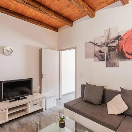Apartman Anni Póla