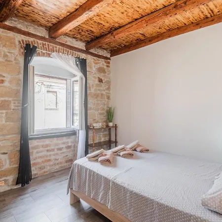 Anni 풀라