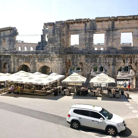 Apartment Anni Pula