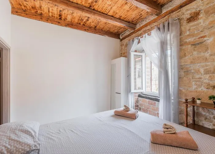 Apartament Anni Pula